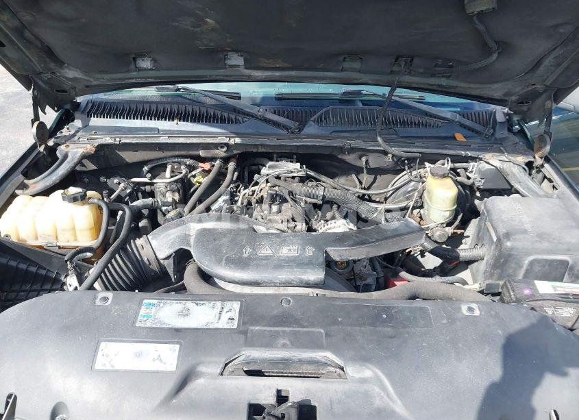 Photo 10 of 2002 Chevrolet Tahoe LS (VIN 1GNEC13Z62R214610)