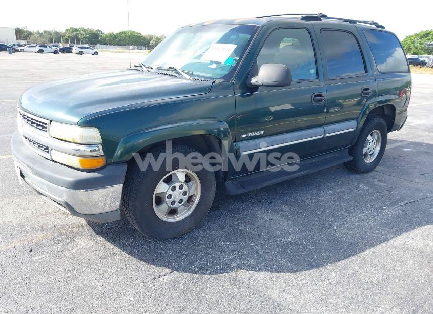 Photo 2 of 2002 Chevrolet Tahoe LS (VIN 1GNEC13Z62R214610)