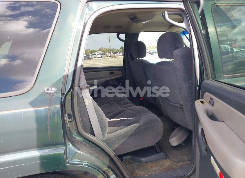 Photo 8 of 2002 Chevrolet Tahoe LS (VIN 1GNEC13Z62R214610)