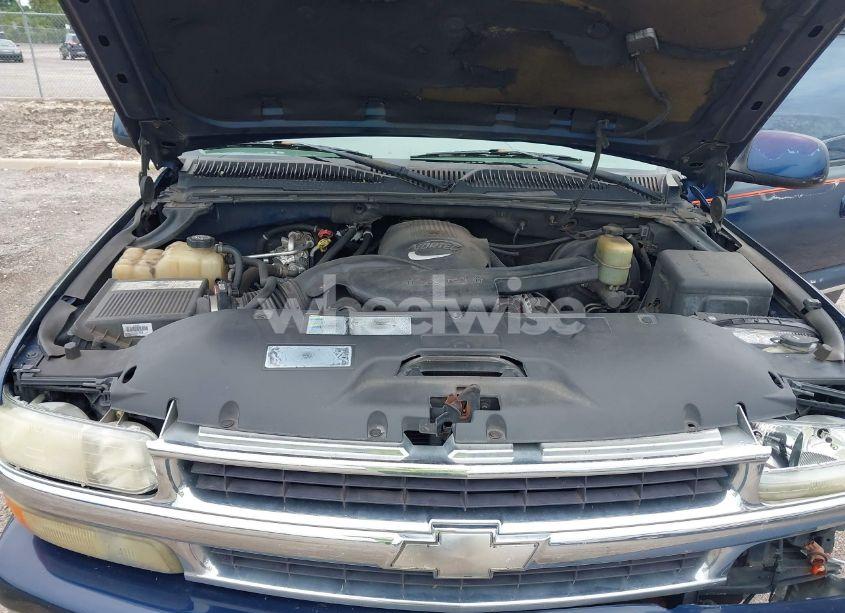 Photo 10 of 2002 Chevrolet Tahoe LS (VIN 1GNEC13Z62R217457)