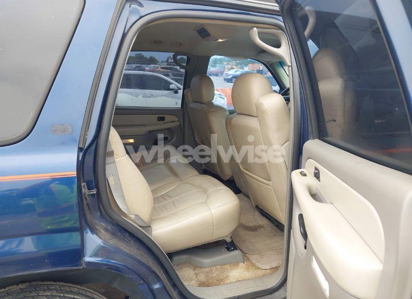 Photo 8 of 2002 Chevrolet Tahoe LS (VIN 1GNEC13Z62R217457)