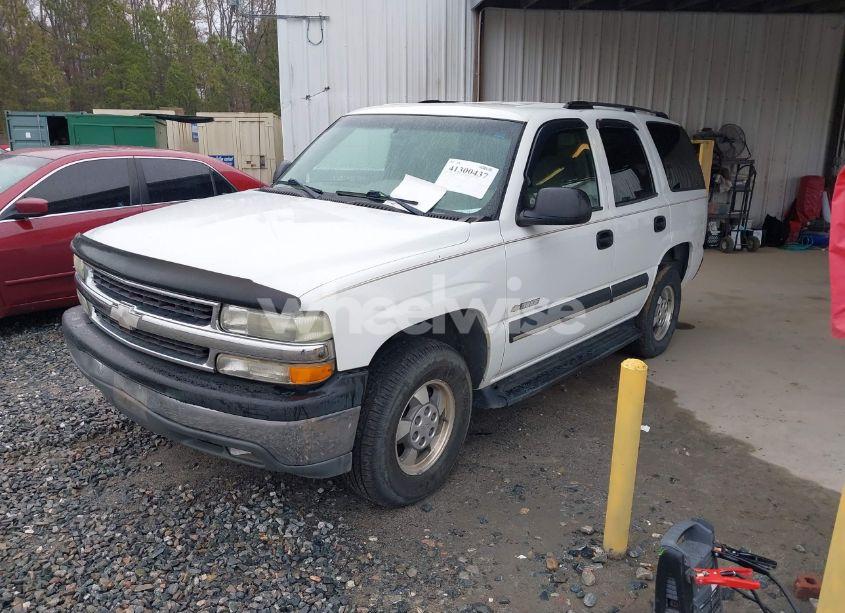 Photo 2 of 2003 Chevrolet Tahoe LS (VIN 1GNEC13Z63J126611)
