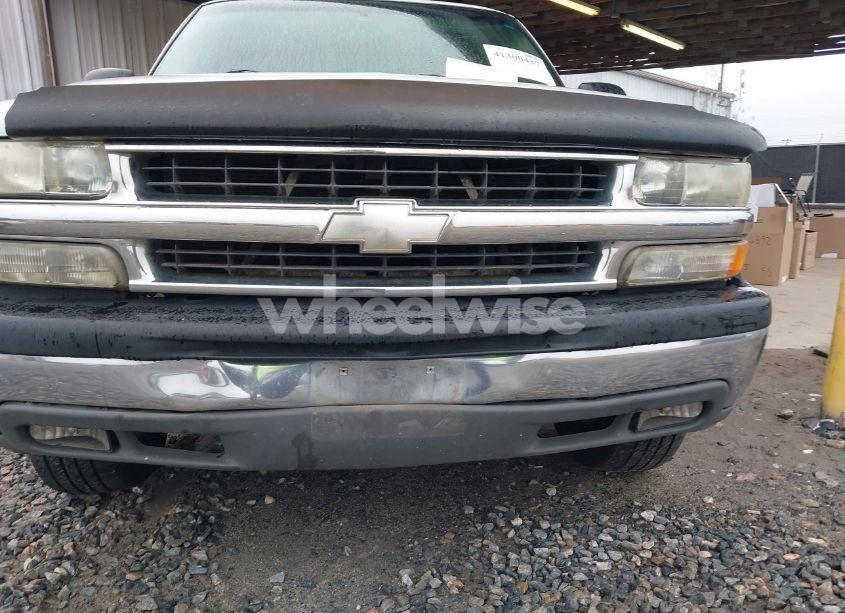 Photo 6 of 2003 Chevrolet Tahoe LS (VIN 1GNEC13Z63J126611)
