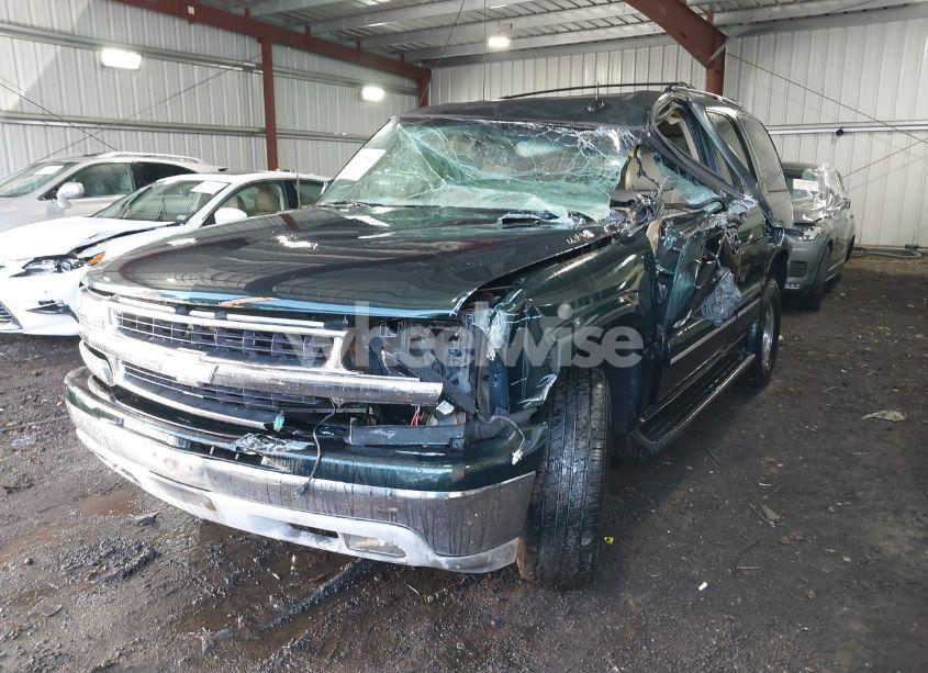 Photo 2 of 2003 Chevrolet Tahoe LT (VIN 1GNEC13Z63J300953)