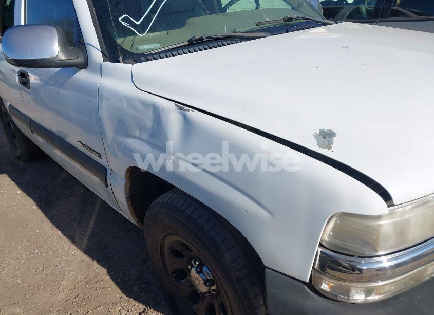 Photo 6 of 2003 Chevrolet Tahoe LS (VIN 1GNEC13Z63R140932)