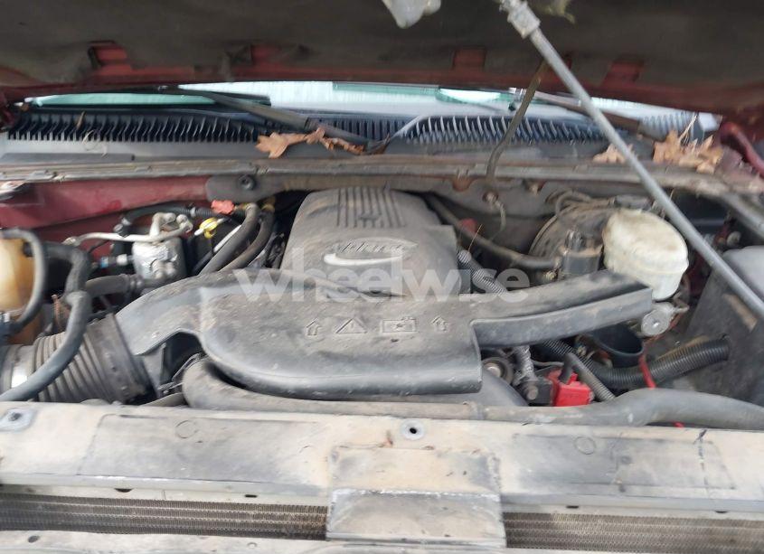 Photo 10 of 2003 Chevrolet Tahoe LS (VIN 1GNEC13Z63R149954)