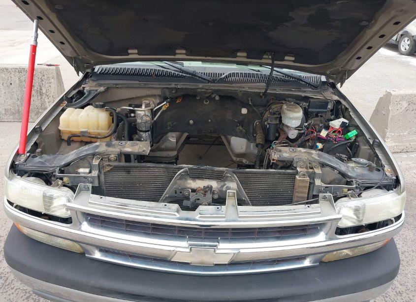 Photo 10 of 2003 Chevrolet Tahoe LS (VIN 1GNEC13Z63R163417)