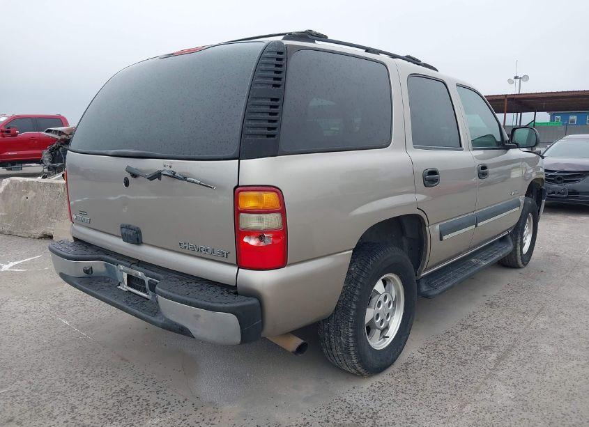 Photo 4 of 2003 Chevrolet Tahoe LS (VIN 1GNEC13Z63R163417)