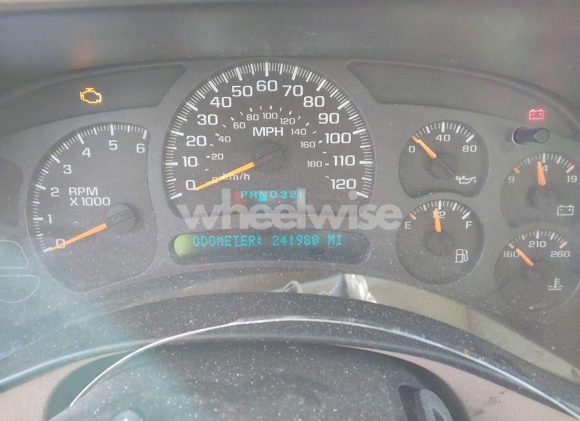 Photo 15 of 2003 Chevrolet Tahoe LT (VIN 1GNEC13Z63R182212)