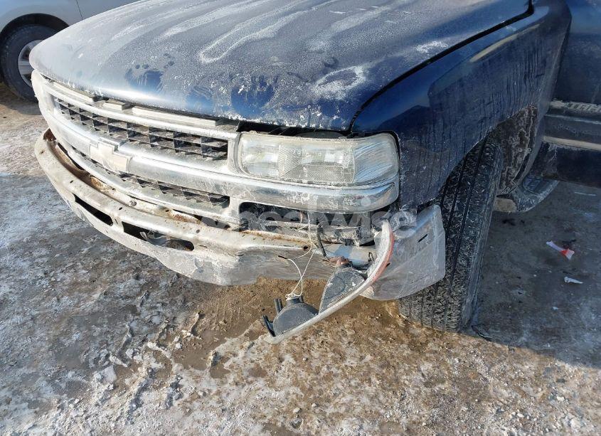 Photo 6 of 2003 Chevrolet Tahoe LT (VIN 1GNEC13Z63R182212)