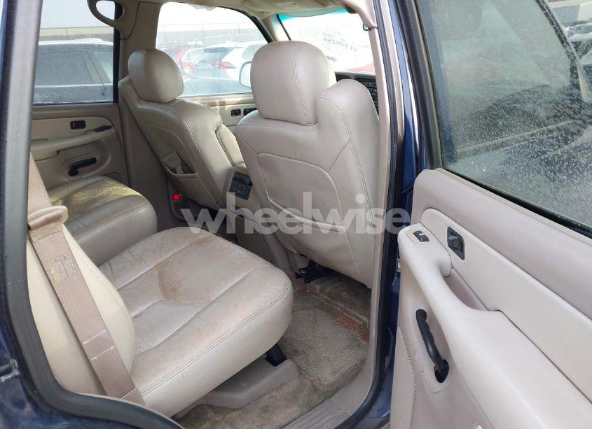 Photo 8 of 2003 Chevrolet Tahoe LT (VIN 1GNEC13Z63R182212)