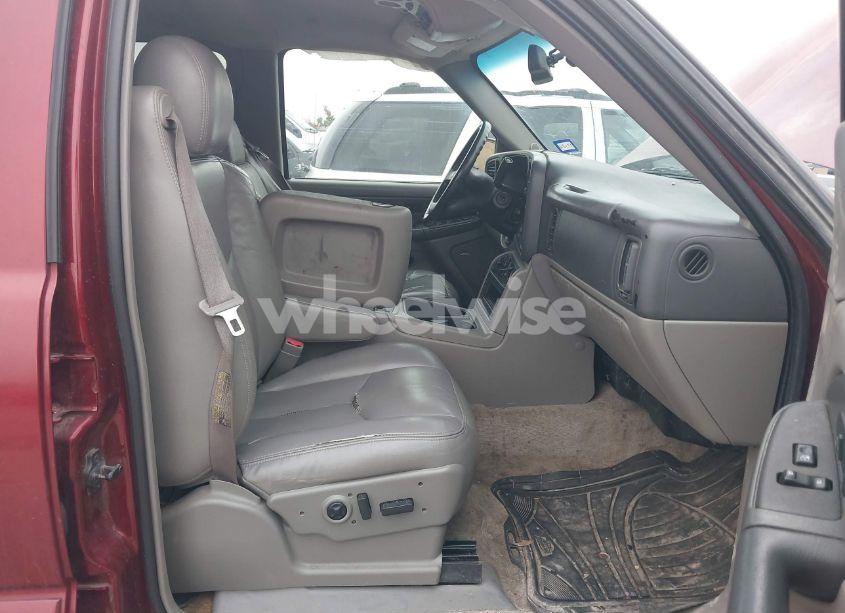 Photo 5 of 2003 Chevrolet Tahoe LT (VIN 1GNEC13Z63R223311)