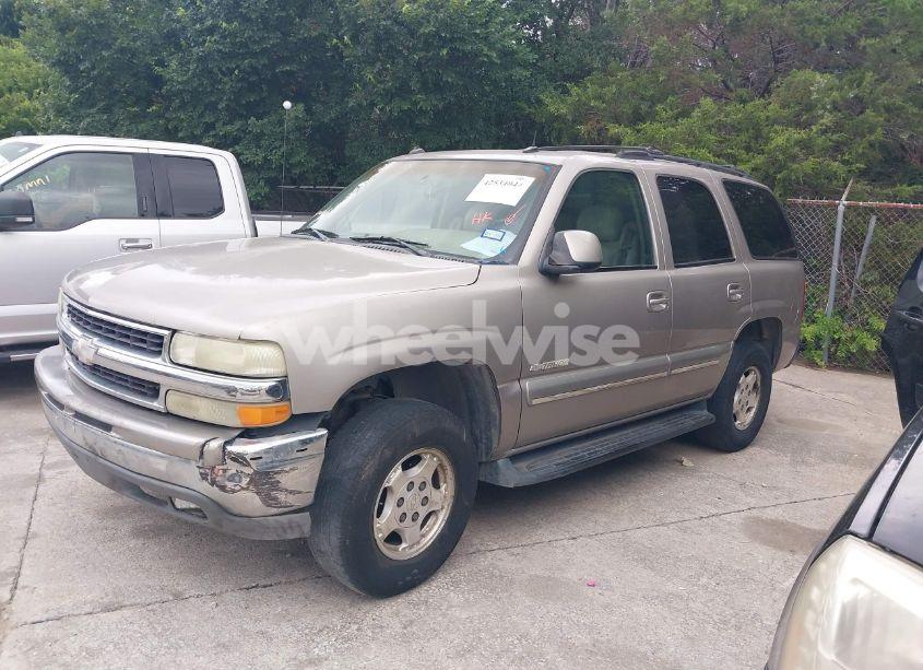 Photo 2 of 2003 Chevrolet Tahoe LT (VIN 1GNEC13Z63R260861)