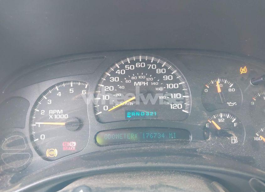 Photo 7 of 2004 Chevrolet Tahoe LT (VIN 1GNEC13Z64J254560)