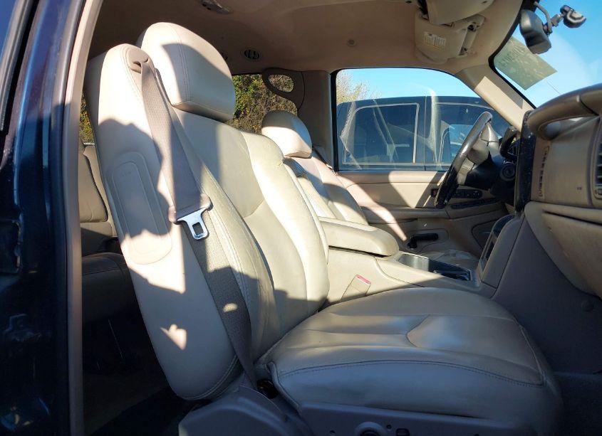 Photo 5 of 2004 Chevrolet Tahoe LT (VIN 1GNEC13Z64R161037)