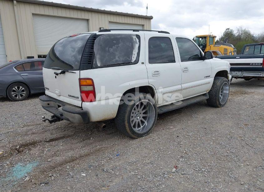 Photo 4 of 2003 Chevrolet Tahoe LT (VIN 1GNEC13Z73R126800)