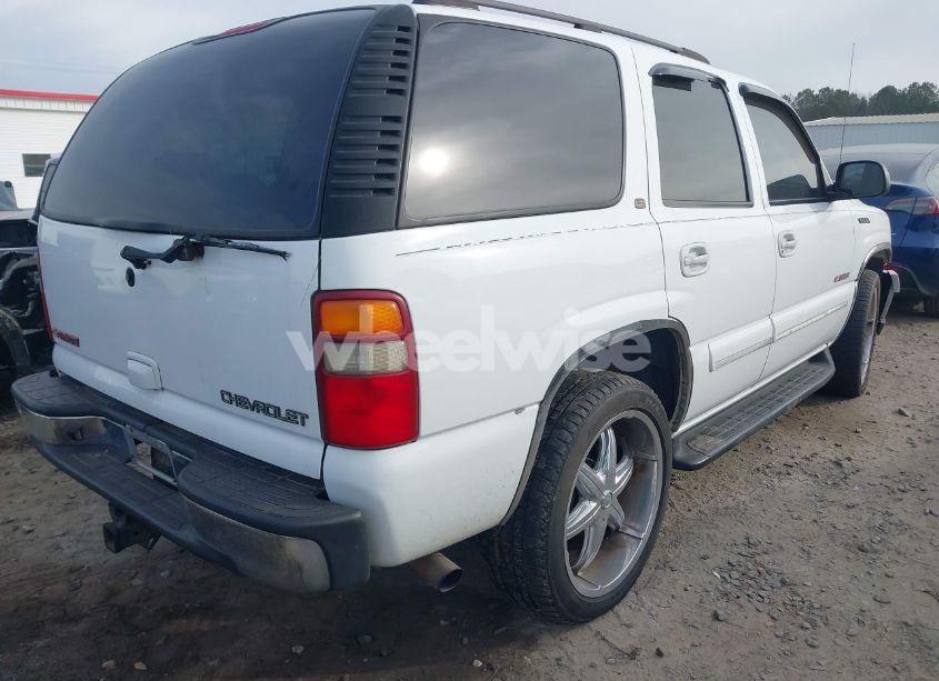 Photo 4 of 2003 Chevrolet Tahoe LT (VIN 1GNEC13Z73R188794)