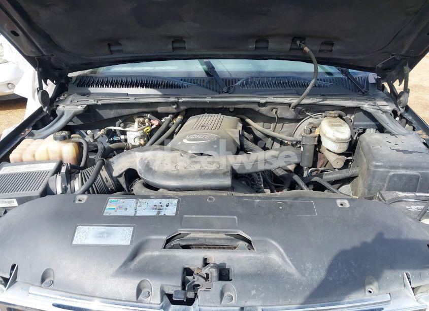 Photo 10 of 2003 Chevrolet Tahoe LT (VIN 1GNEC13Z73R243308)