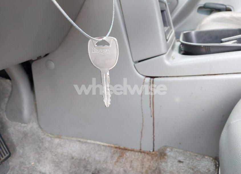 Photo 11 of 2003 Chevrolet Tahoe LT (VIN 1GNEC13Z73R243308)