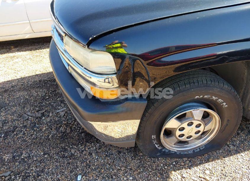 Photo 17 of 2003 Chevrolet Tahoe LT (VIN 1GNEC13Z73R243308)