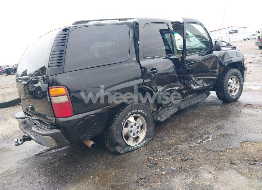 Photo 4 of 2003 Chevrolet Tahoe LT (VIN 1GNEC13Z73R243308)