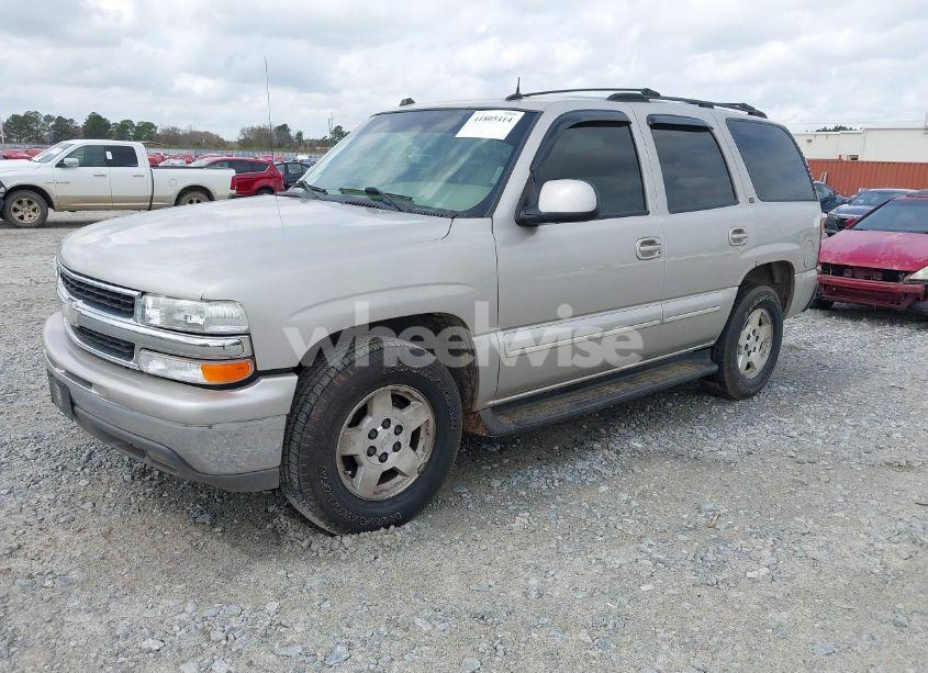 Photo 2 of 2004 Chevrolet Tahoe LT (VIN 1GNEC13Z74R137135)