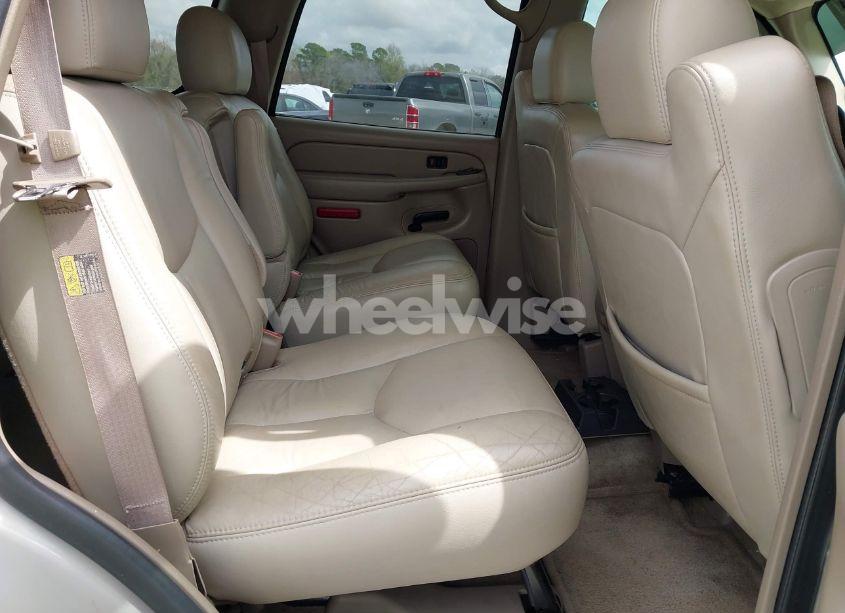 Photo 8 of 2004 Chevrolet Tahoe LT (VIN 1GNEC13Z74R137135)