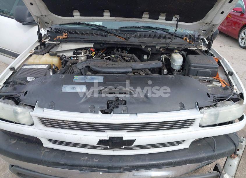 Photo 10 of 2004 Chevrolet Tahoe LS (VIN 1GNEC13Z74R313844)