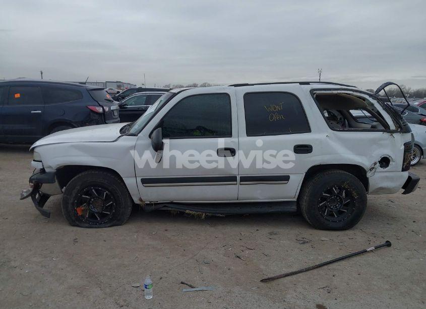 Photo 14 of 2004 Chevrolet Tahoe LS (VIN 1GNEC13Z74R313844)