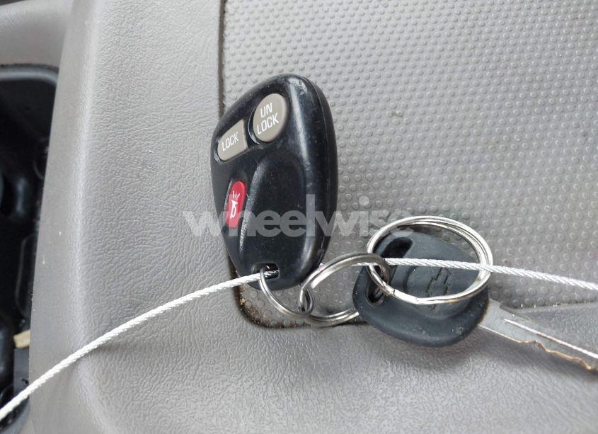 Photo 11 of 2002 Chevrolet Tahoe LT (VIN 1GNEC13Z82R295741)