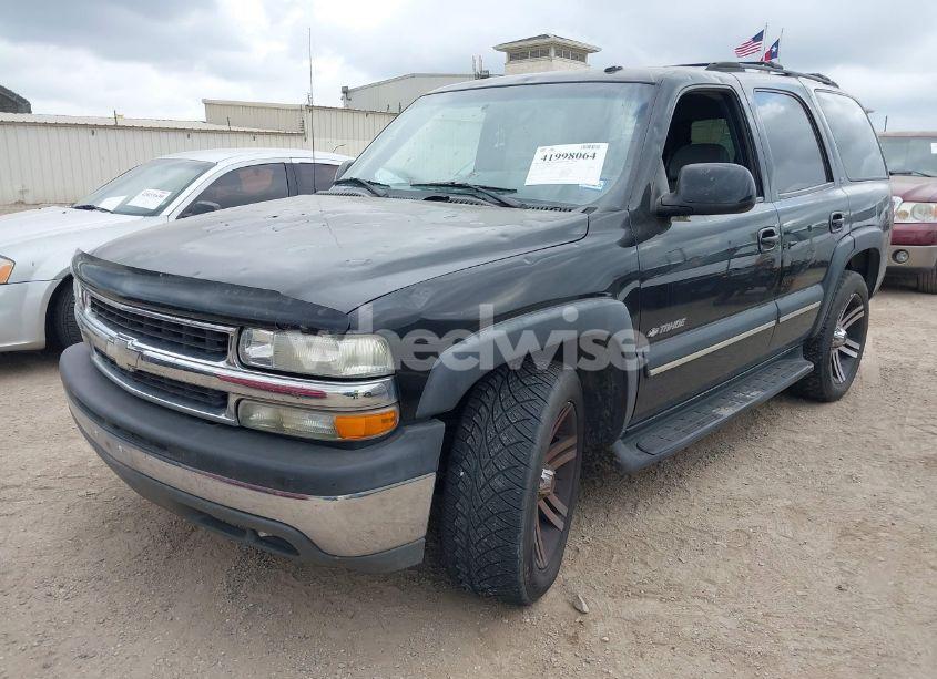 Photo 2 of 2002 Chevrolet Tahoe LT (VIN 1GNEC13Z82R295741)