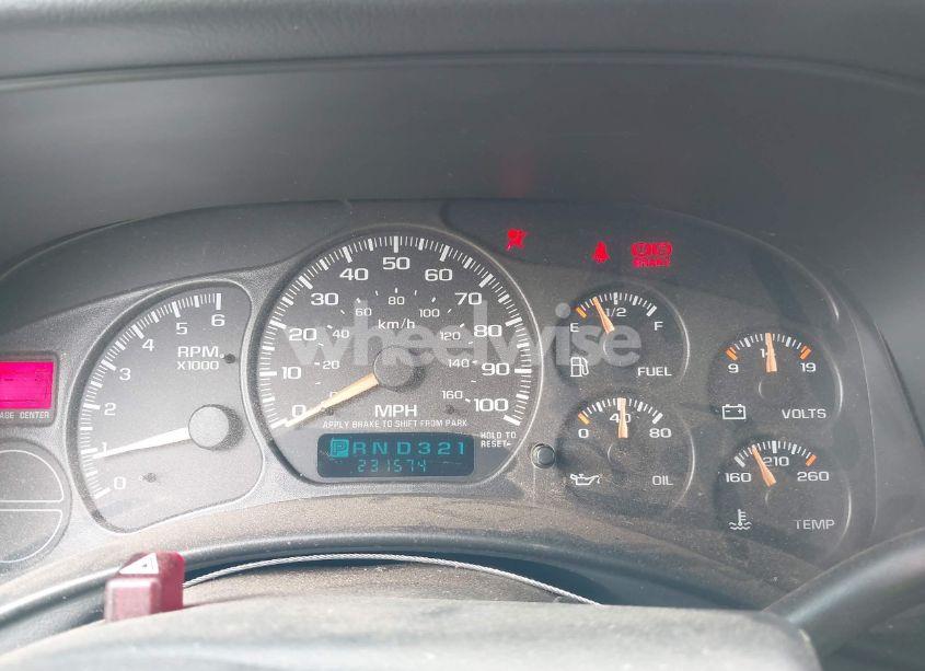 Photo 7 of 2002 Chevrolet Tahoe LT (VIN 1GNEC13Z82R295741)
