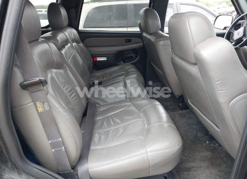 Photo 8 of 2002 Chevrolet Tahoe LT (VIN 1GNEC13Z82R295741)