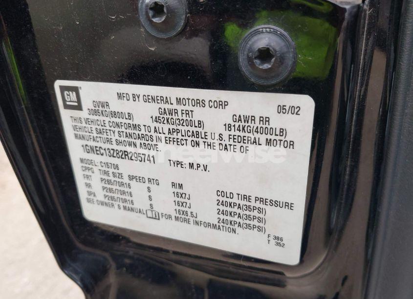 Photo 9 of 2002 Chevrolet Tahoe LT (VIN 1GNEC13Z82R295741)