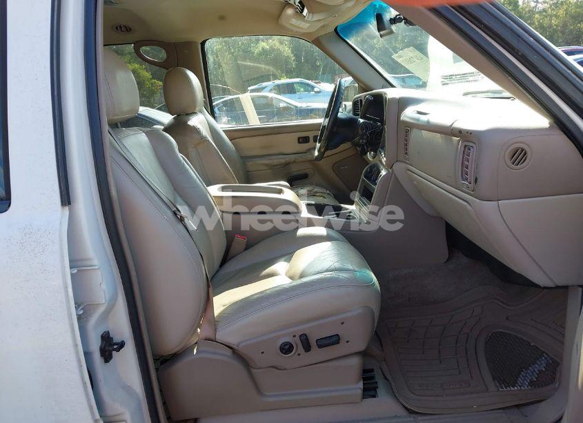 Photo 5 of 2003 Chevrolet Tahoe LT (VIN 1GNEC13Z83J195493)