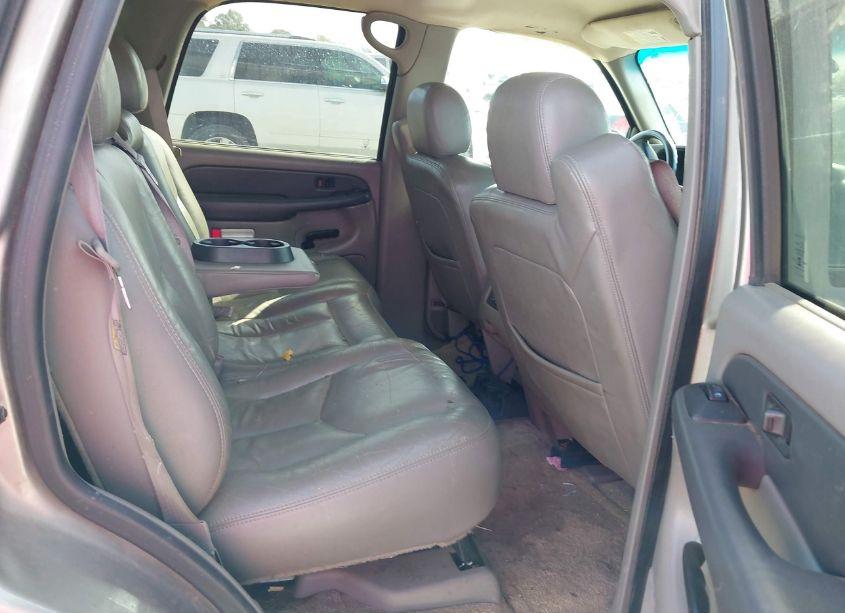 Photo 8 of 2003 Chevrolet Tahoe LS (VIN 1GNEC13Z83R125770)