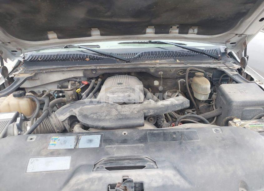 Photo 10 of 2004 Chevrolet Tahoe LT (VIN 1GNEC13Z84J275748)