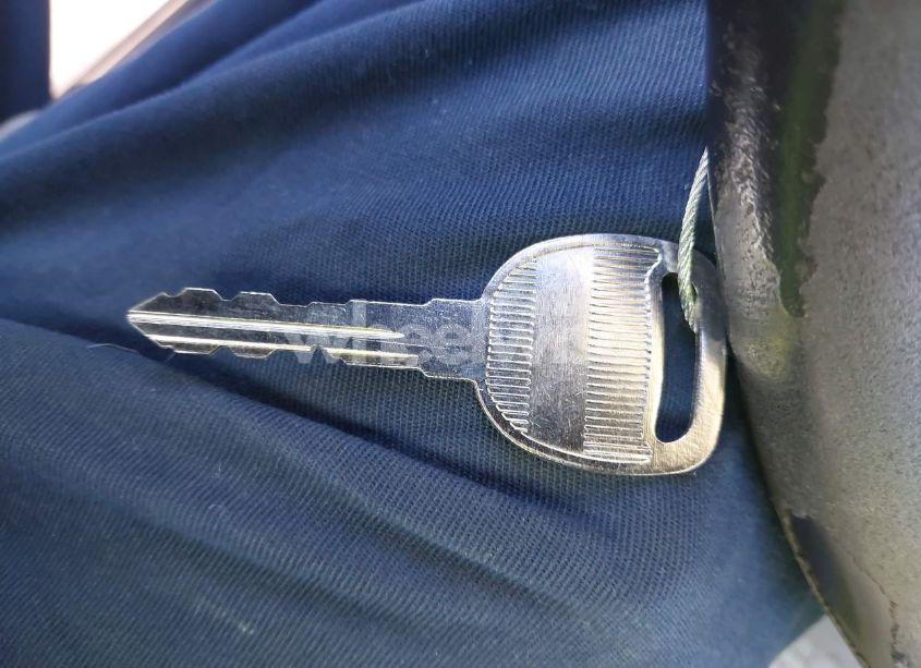 Photo 11 of 2004 Chevrolet Tahoe LT (VIN 1GNEC13Z84J313091)