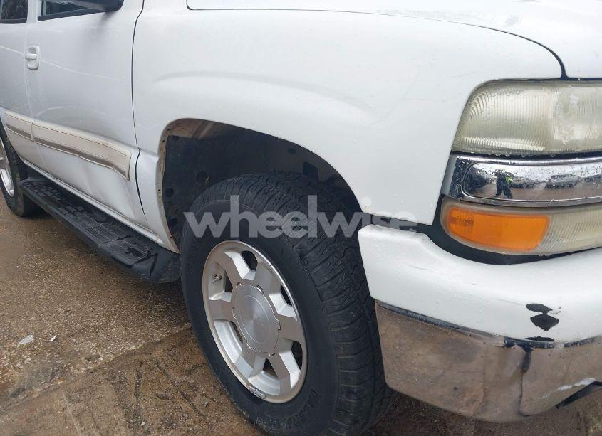 Photo 6 of 2004 Chevrolet Tahoe LT (VIN 1GNEC13Z84J313091)