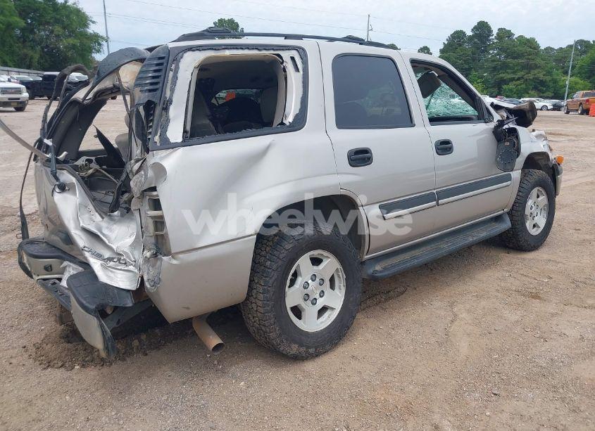 Photo 4 of 2004 Chevrolet Tahoe LS (VIN 1GNEC13Z84R284127)