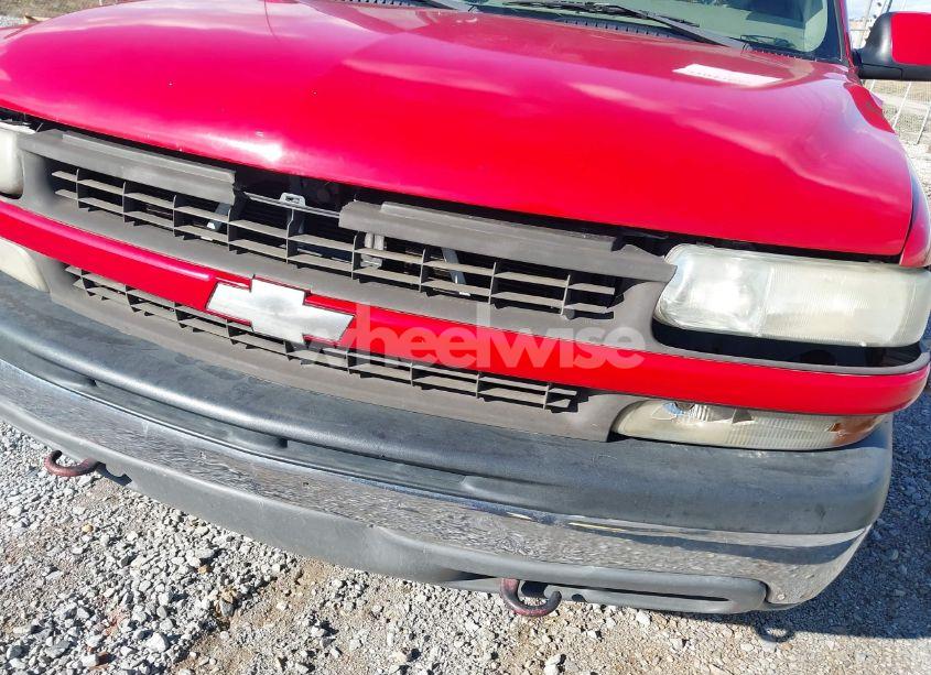 Photo 10 of 2002 Chevrolet Tahoe LT (VIN 1GNEC13Z92R171770)