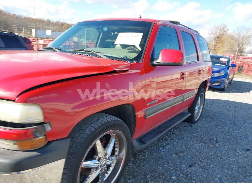 Photo 2 of 2002 Chevrolet Tahoe LT (VIN 1GNEC13Z92R171770)