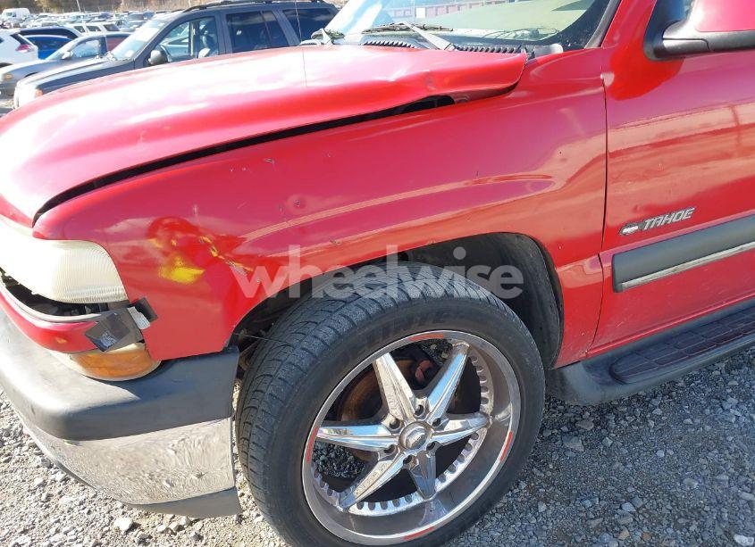 Photo 6 of 2002 Chevrolet Tahoe LT (VIN 1GNEC13Z92R171770)