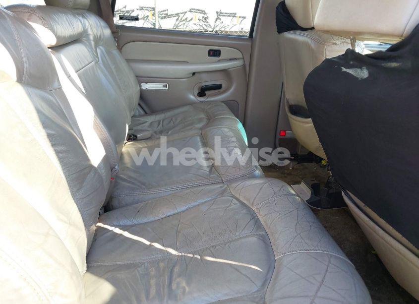 Photo 8 of 2002 Chevrolet Tahoe LT (VIN 1GNEC13Z92R171770)