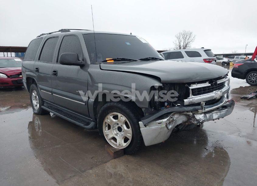 2002 Chevrolet Tahoe LS (VIN 1GNEC13Z92R188066) main photo