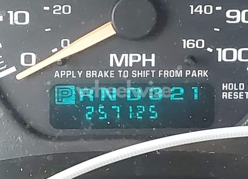 Photo 16 of 2002 Chevrolet Tahoe LS (VIN 1GNEC13Z92R188066)