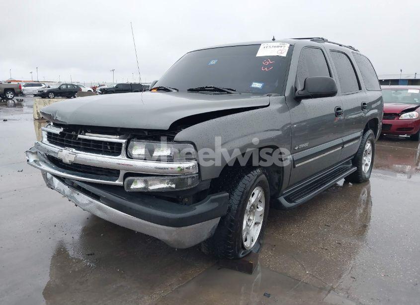 Photo 2 of 2002 Chevrolet Tahoe LS (VIN 1GNEC13Z92R188066)