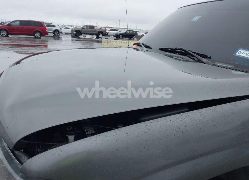 Photo 20 of 2002 Chevrolet Tahoe LS (VIN 1GNEC13Z92R188066)