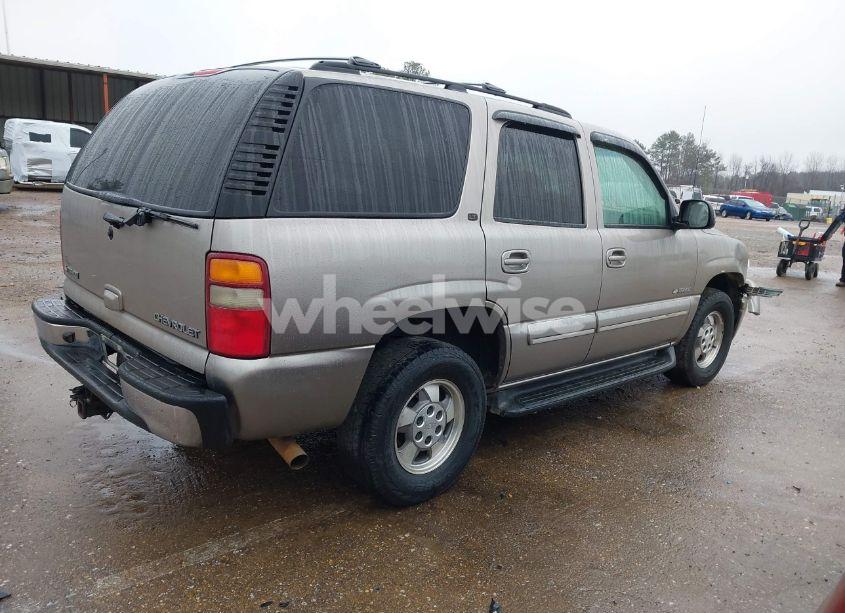 Photo 4 of 2003 Chevrolet Tahoe LT (VIN 1GNEC13Z93R238157)