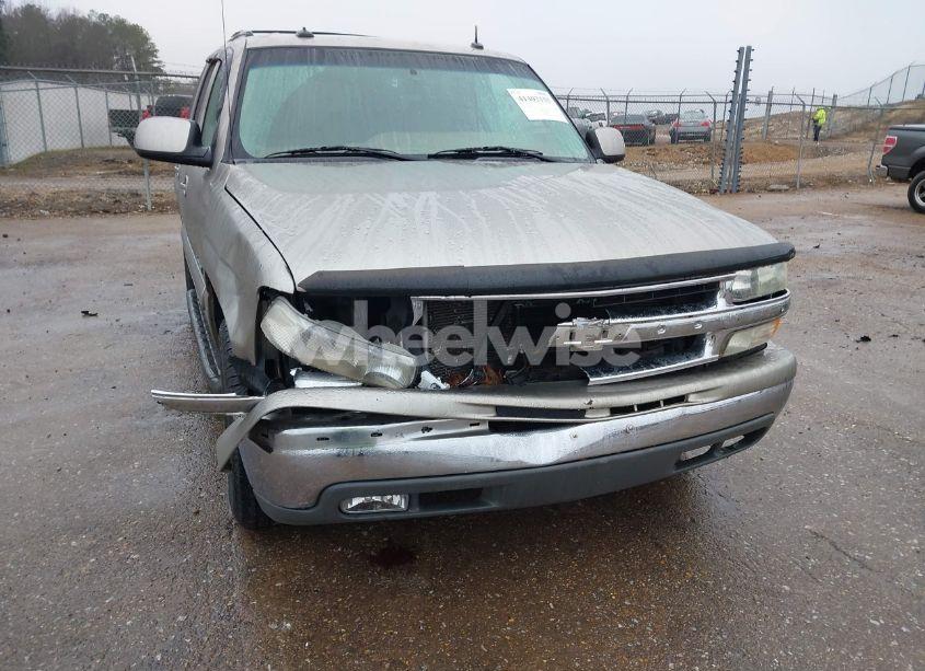 Photo 6 of 2003 Chevrolet Tahoe LT (VIN 1GNEC13Z93R238157)